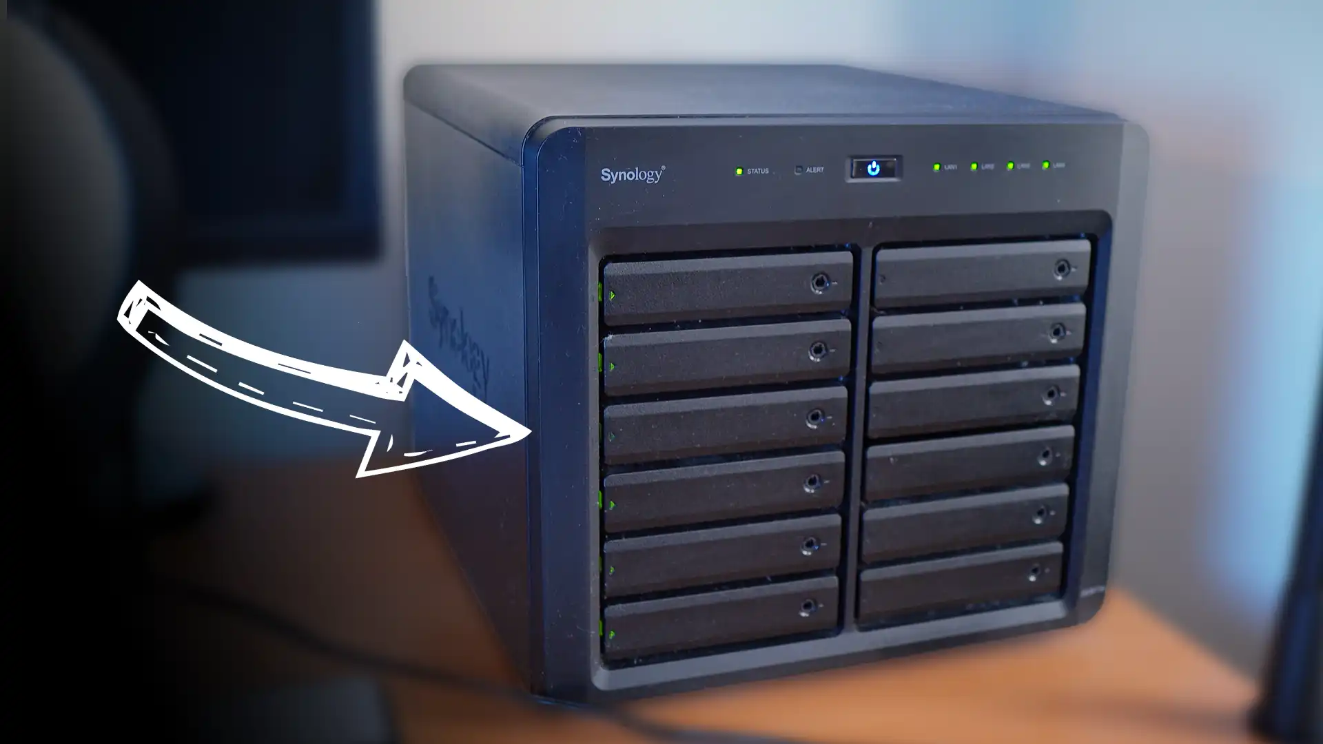 synology 12 bay nas thumbnail